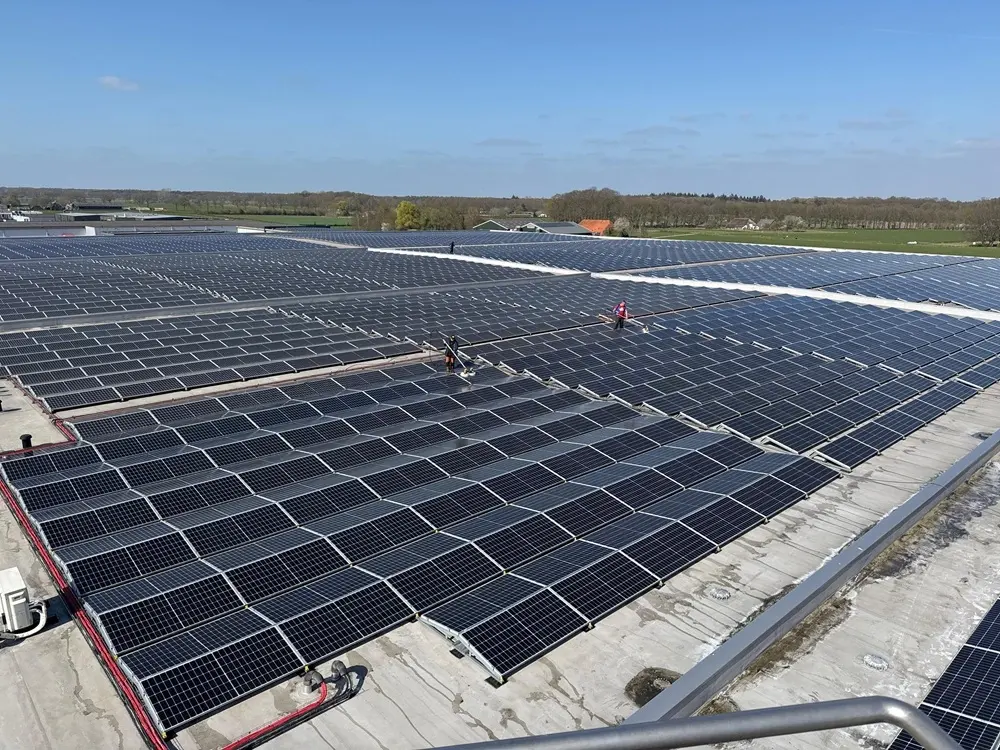Afbeelding project 65.000 zonnepanelen reinigen bij Groendus