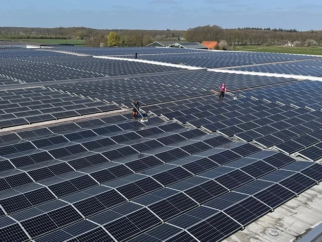 Afbeelding project 65.000 zonnepanelen reinigen bij Groendus 1